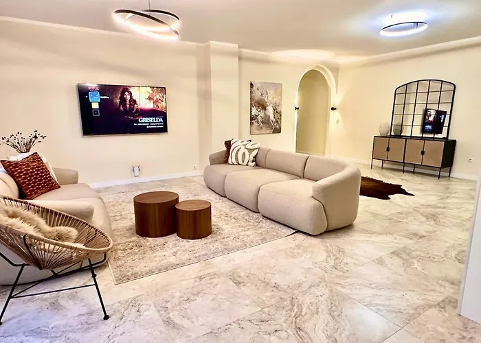 Apartament Sanierte 5 Luxus Standard Auf 350qm *